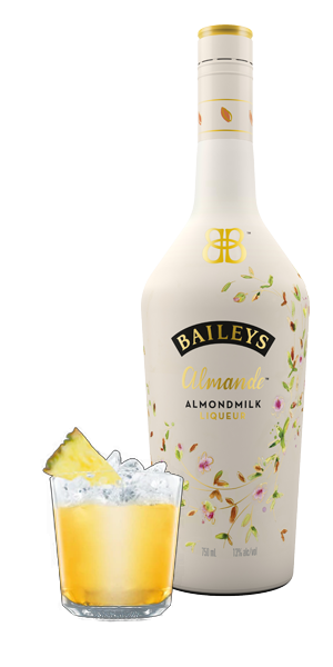 Baileys Almande Fizz Pineapple